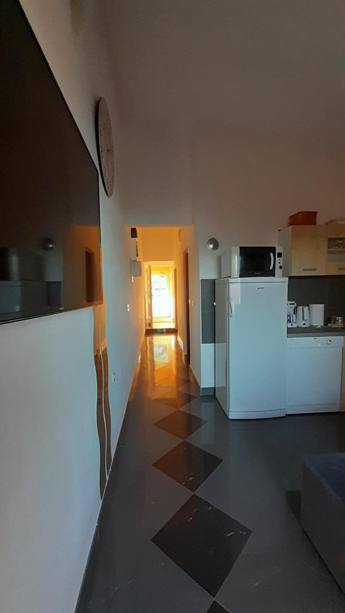 Apartmani Ivankovic Karlobag Room photo