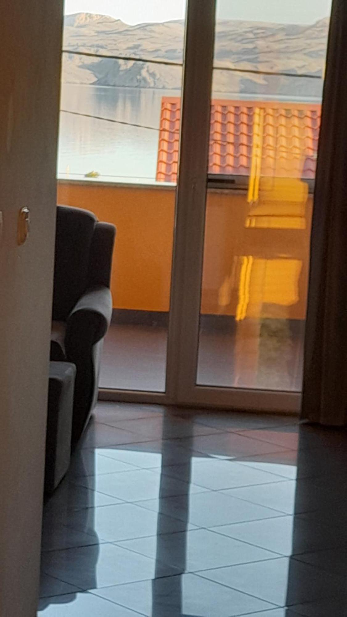 Apartmani Ivankovic Karlobag Room photo
